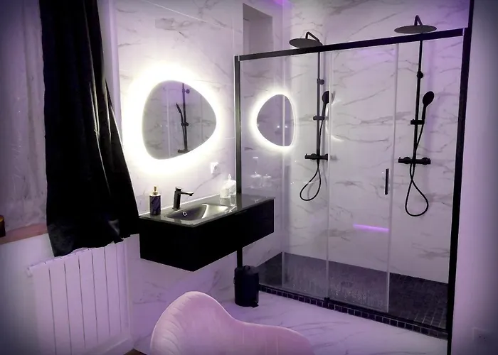 Le Venus - Privatif Balneo Sauna 公寓